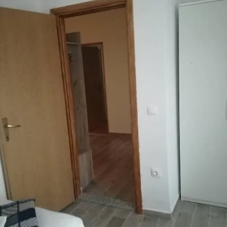 아파트 Apartmani Biograd Na Moru
