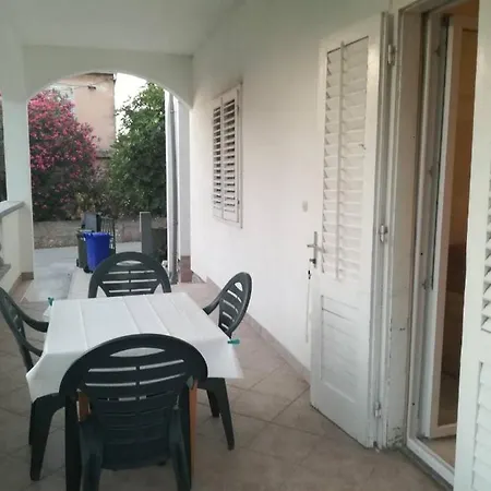 아파트 Apartmani Biograd Na Moru